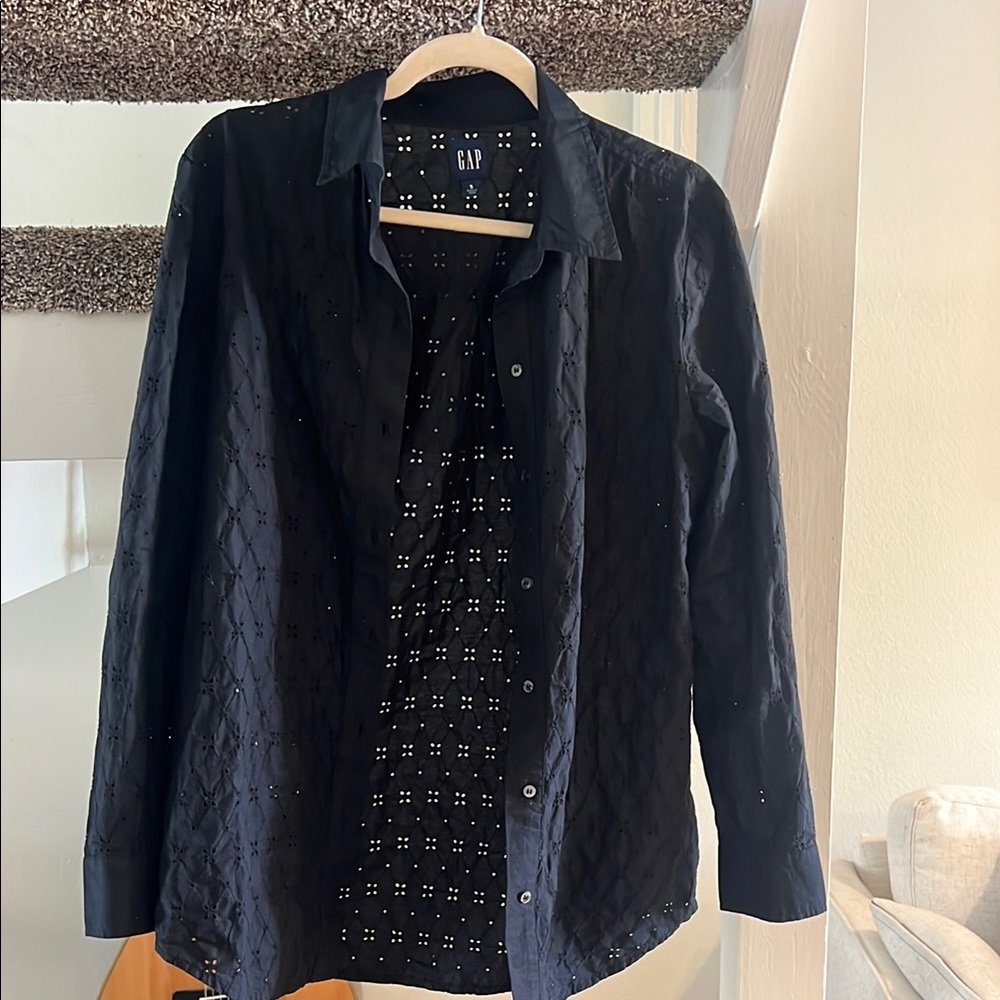 GAP Women’s Eyelet Blouse